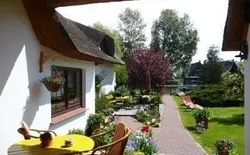 Bild 2: Gartenansicht