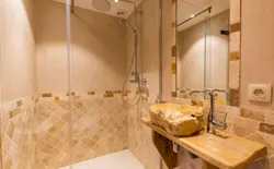 Bild 30: Bad/Dusche