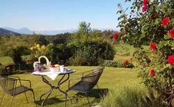 Bild 28: Frühstücksplatz mit Bergblick