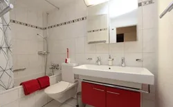 Bild 13: Badezimmer