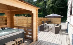 Bild 25: Terrasse