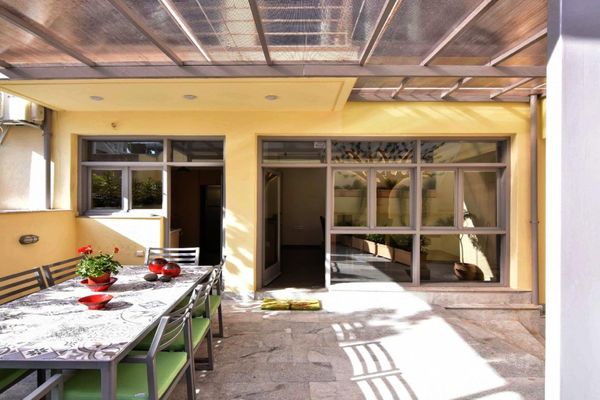 Ferienhaus Athen Mit Kamin Fur Bis Zu 8 Personen Mieten