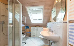 Bild 11: Dusche/WC