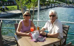 Bild 41: die Gastgeber Lotte & Hans B. am Wörthersee