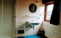 Bild 15: Bad/Dusche
