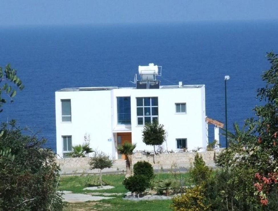 Blue Horizon Villa Sowohl Fur Winter Als Auch Sommersonnenschein Privater Beheizter Pool Kostenloses Wlan Herrliche Aussicht Auf Das Meer Und Sonnenuntergange Kyrenia