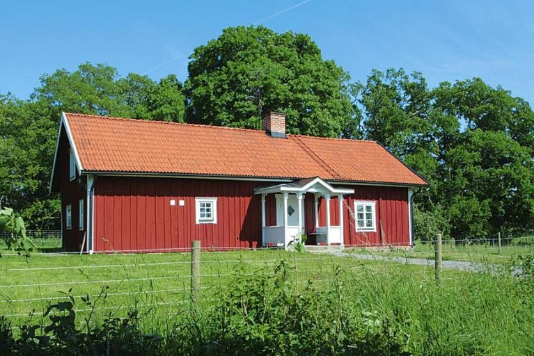 Med vgbeskrivning, satellitbilder, gatubild, drnarbild, tomtgrnser och friluftskarta. Vghll Vreta Kloster karta - unam.net