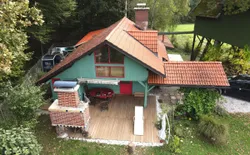 Märchenhaftes Holzhaus bei Ljubljana, Bild 1