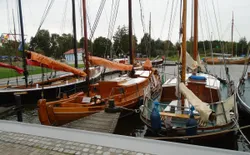 Bild 37: Zeesenboote, die hier am Steg liegen!