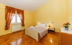 Ferienwohnung "Zara" mit Blick auf das Wasser, Bild 1