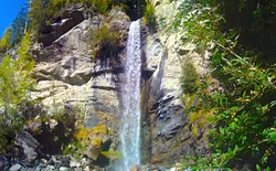 Bild 12: Wasserfall im Sommer