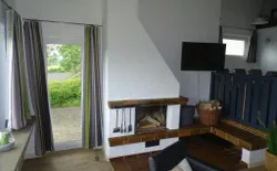 Bild 11: Wohnzimmer mit Ausgang zur Terrasse