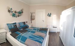 Bild 15: Schlafzimmer mit Doppelbett