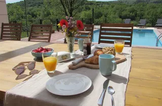 Bild 2: Alleinstehendes Ferienhaus mit Pool