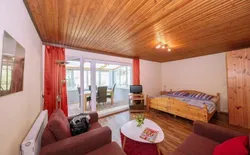 Familiengeführtes Ferienhaus 50m von der Ostsee, Bild 1