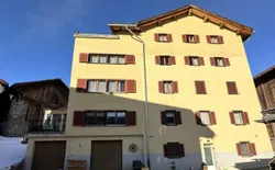 Jonnys Paradisli 1.5 Zimmerwohnung - 2 Betten, Bild 1: Ansicht Haus Wohnung Parterre