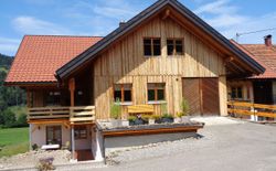 Ferienwohnung am Waldrand, ideal für Bergsport, Bild 1