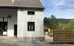 Bild 2: Außenansicht des Gebäudes