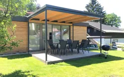 Ferienhaus Sonneninsel in Velden am Wörthersee, Bild 1: Esstisch auf unserer Sonnenterrasse