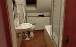 Bild 8: Badezimmer