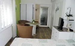 Bild 7: 23 qm  /  Internet/WLAN  / Außenrollo