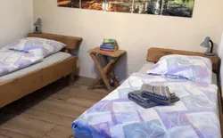 Bild 9: Schlafzimmer 1
