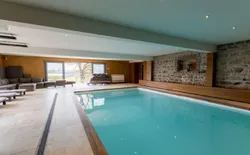 Bild 2: Pool