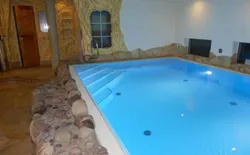 Bild 23: Schwimmbad