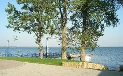 Bild 2: 150m entferneter Boots Anlegeplatz