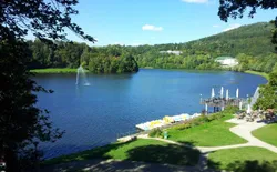 Bild 18: Stausee mit Seeterrasse, Bewirtung und Bootsverleih
