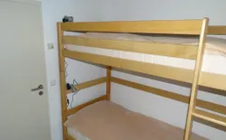 Bild 2: Schlafzimmer 2 mit Etagenbett (geeignet für Erwachsene)