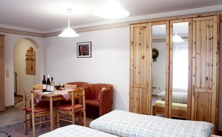 Weingut Ferienwohnungen Lorenz Ferienwohnung BURGUNDER Mosel