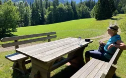 Bild 21: herrlicher Ausblick und schöne Rast über der Märchenwiese