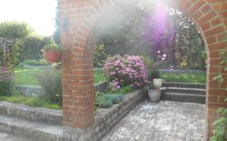 Bild 2: Terrasse Hinterseite