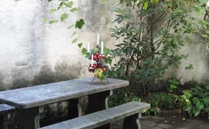 ROMANTISCHES PATRIZIERHAUS (17.Jh) AM BADEFLUSS, HAUSTIERE WILLKOMMEN