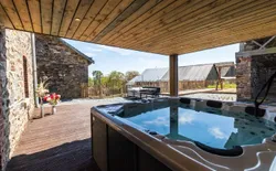 Landhaus mit Jacuzzi, Bild 1: Wellness