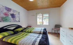 Bild 6: Schlafzimmer mit Doppelbett
