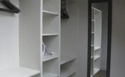 Bild 6: Wohnbeispiel. Garderobe