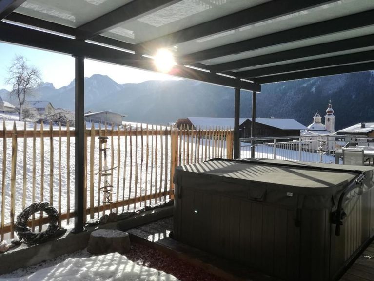 Urlaub Im Neu Erbauten Ferienhaus Lurger In Strassen Osttirol Mit Jacuzzi Osttirol