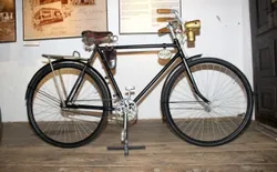 Bild 40: Das Puch Museum in Juršinci Geburtsort und Heimat vom Erfinder und Begründer der Puch Werke von Puch Fahrrädern, Mopeds