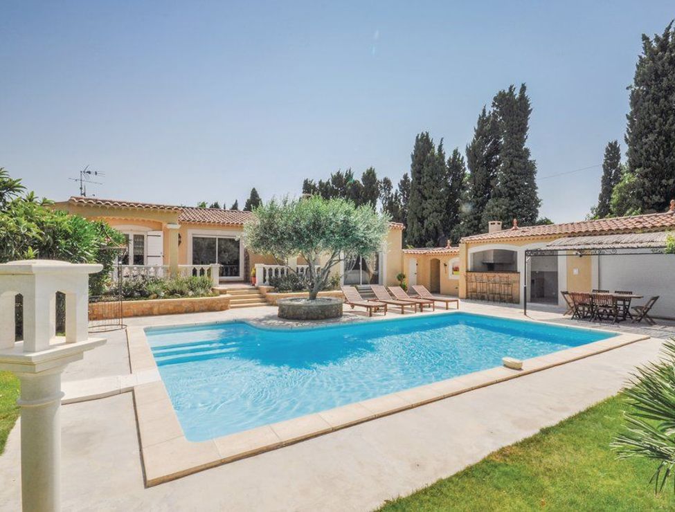 Ferienhaus Salon De Provence Bouches Du Rhone Binnenland