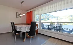 Bild 8: Esszimmer