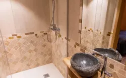 Bild 25: Bad/Dusche
