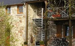 Tolles Appartement in Bleyberg mit Garten, Bild 1: Wendeltreppe Eingangsbereich Vue au Jardin