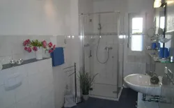 Bild 11: Badezimmer
