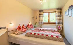 Bild 6: Schlafzimmer