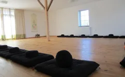 Bild 14: Seminar-/Meditationsraum