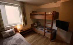 Bild 10: Schlafzimmer 2