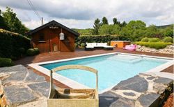 Bild 30: Pool