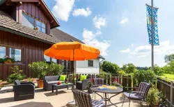 Ferienwohnung "Obstwiese", Bild 1: Sonnenterrasse